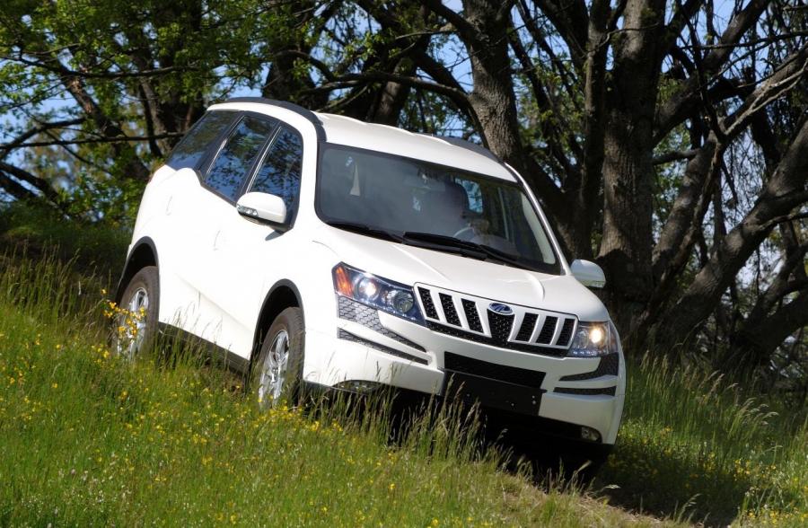  Mahindra XUV500 2012 года  (фото 7 из 38)